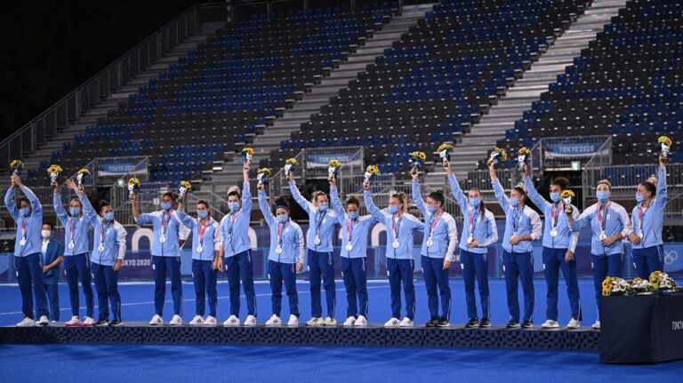 leonas hockey femenino partido tokio estadio publico