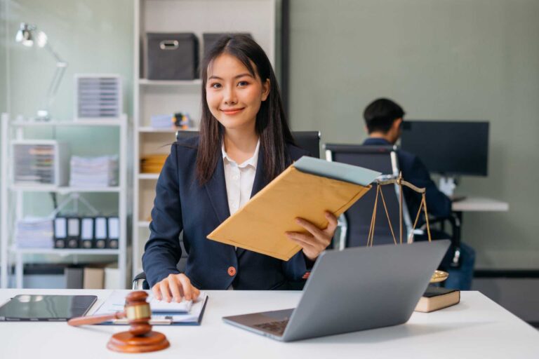 Qué es un sujeto obligado ante la UIF y cuáles son sus responsabilidades 5 oficina de cumplimiento financiero con documentos legales